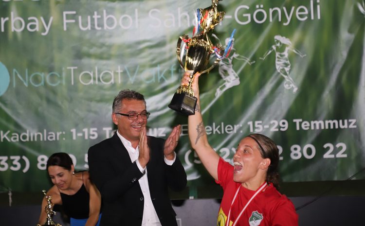  26’ncı Naci Talat Halı Saha Anı Futbol Turnuvası Kadınlar Kategorisinde Şampiyon Gençlik Gücü