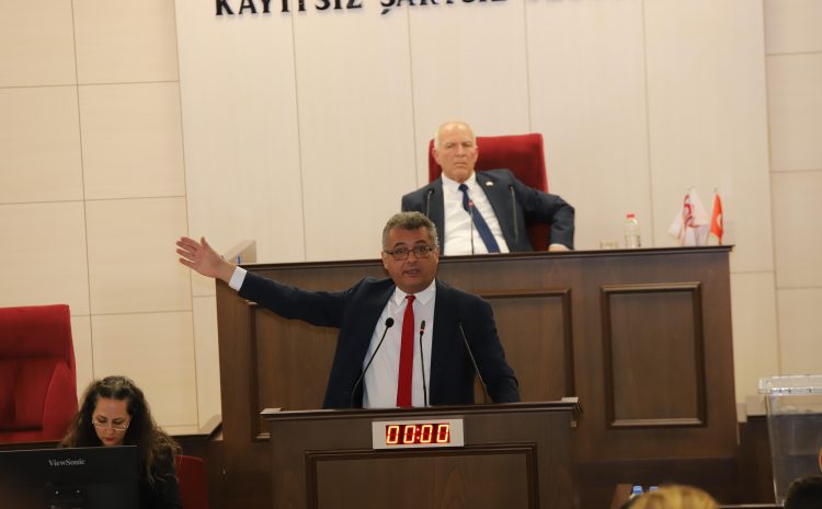  Erhürman: Hem suçlu hem güçlü pozisyonundan çıkın, zaten inanan kimse kalmadı!