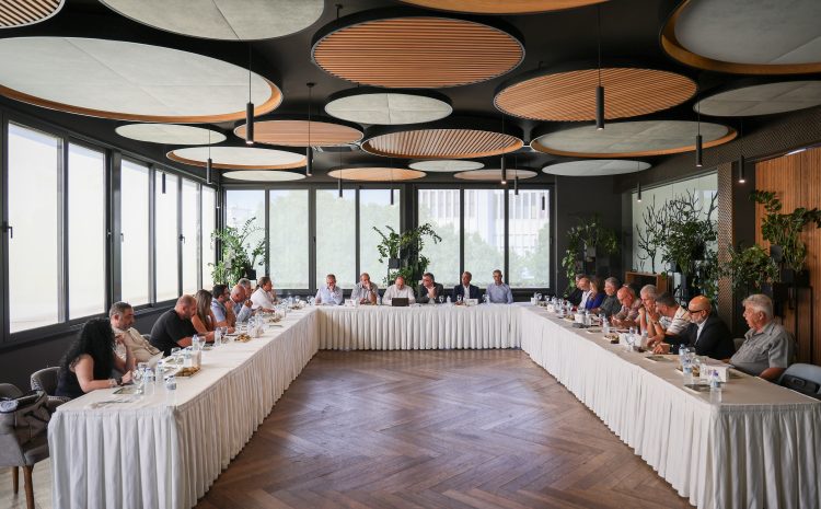  Erhürman: Yetişmiş insanlarımızla çalışıp sorunların çözümüne öncülük edeceğiz!