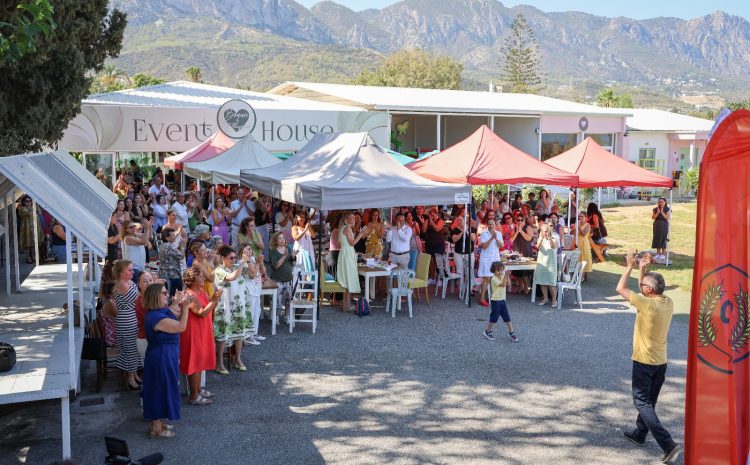  Kadınlar Girne’de “Geleceğe İmza Attı”