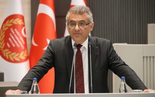 Tufan Erhürman’dan Meclis’te tarihi konuşma: