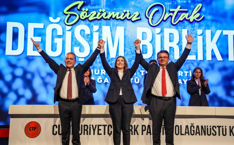  CTP kurultayında adaylar birlik, beraberlik ve mücadele mesajı eşliğinde aile fotoğrafı verdi