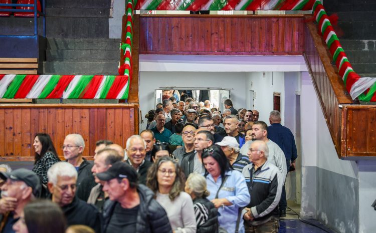  CTP 30. Olağanüstü Kurultayı’nda oy verme işlemi sürüyor