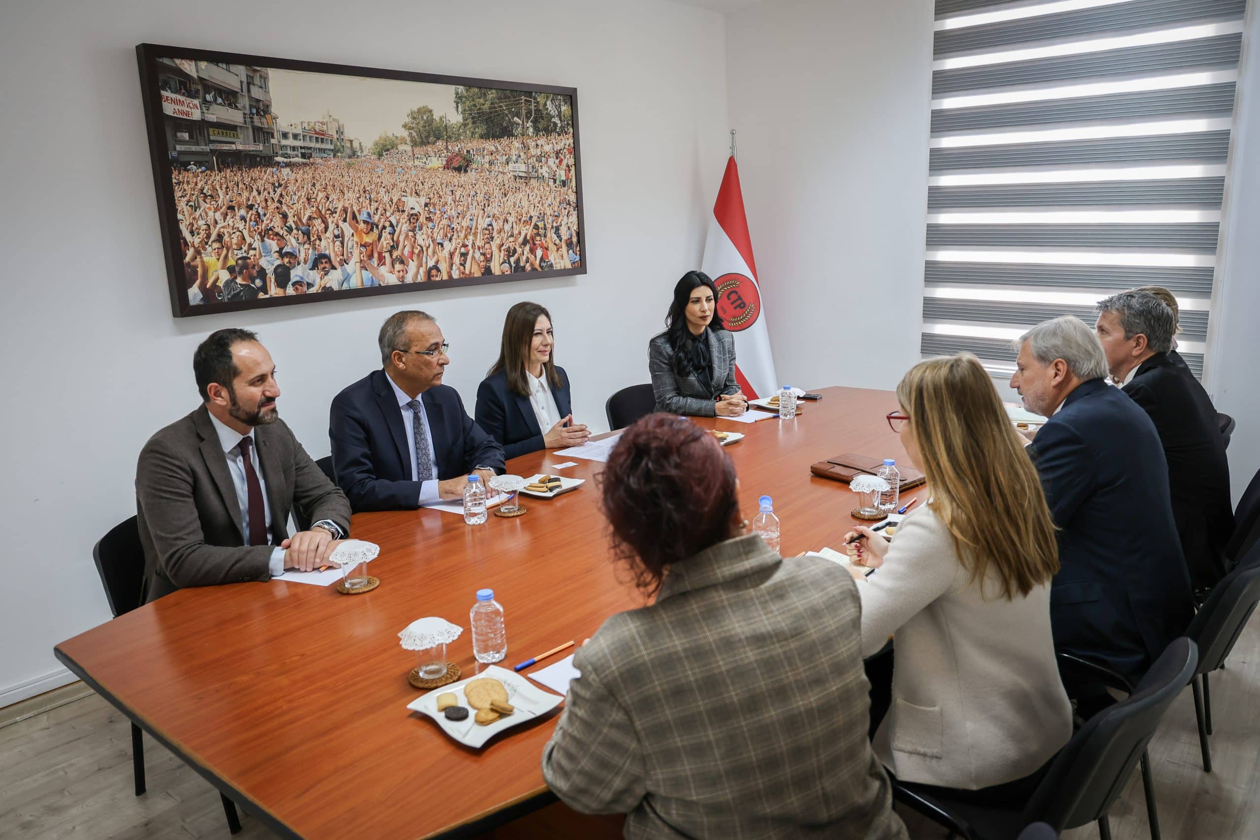 CTP Genel Başkanı İncirli, AB Kıbrıs Özel Temsilcisi Johannes Hahn’ı kabul etti