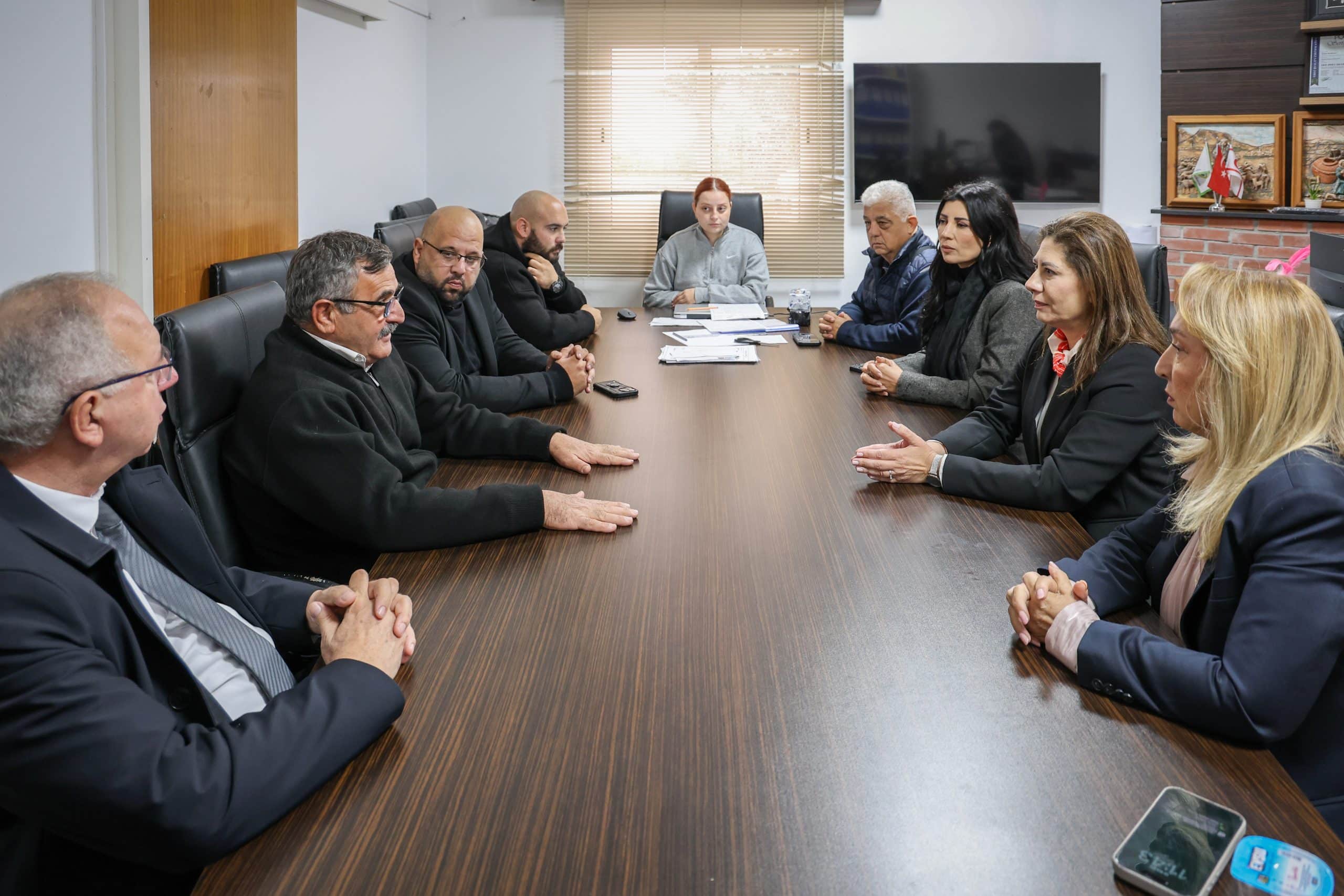 CTP Genel Başkanı İncirli, Girne ve Dikmen belediyelerini ziyaret etti