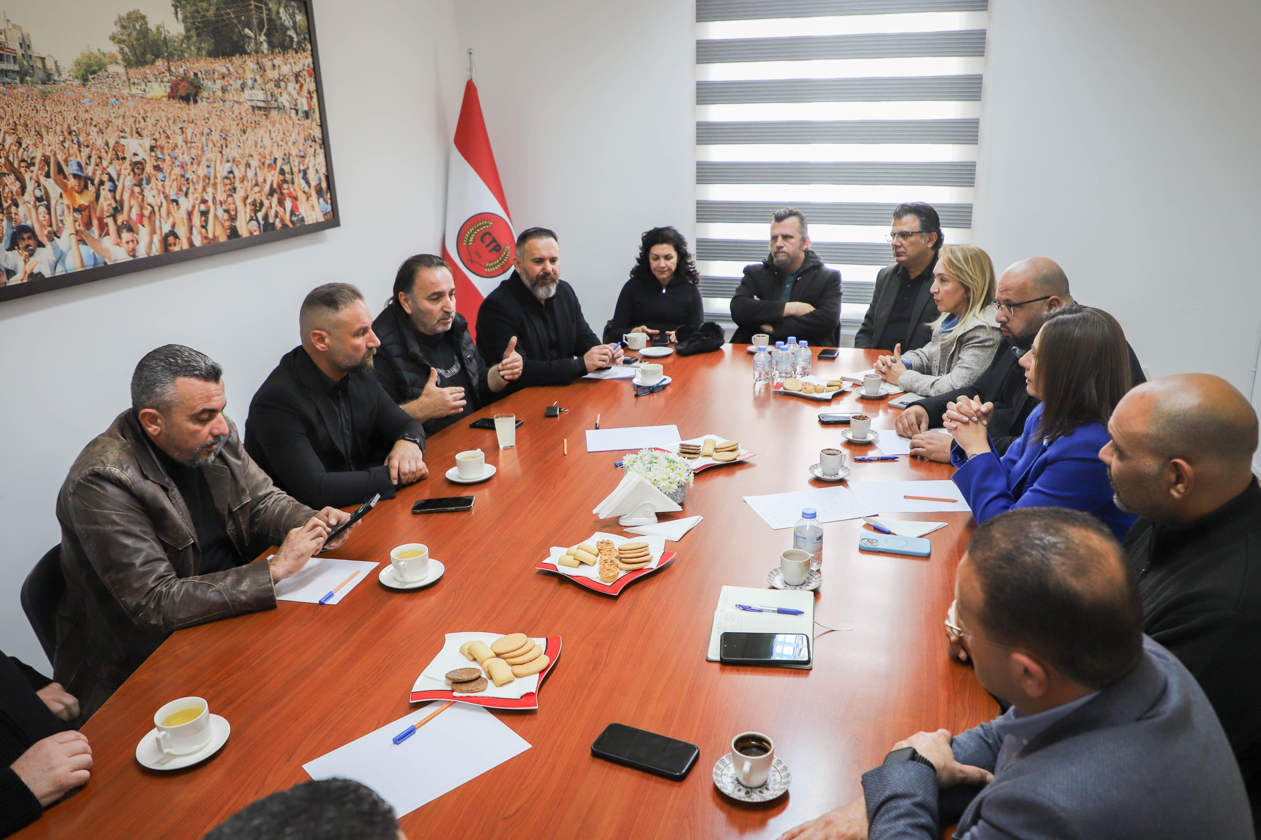 CTP, kamuda örgütlü 5 büyük sendika ile bir araya geldi