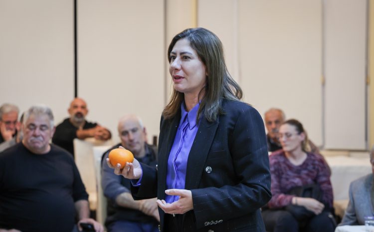  İncirli: Üreticiyi topraktan koparan bu düzen değişecek