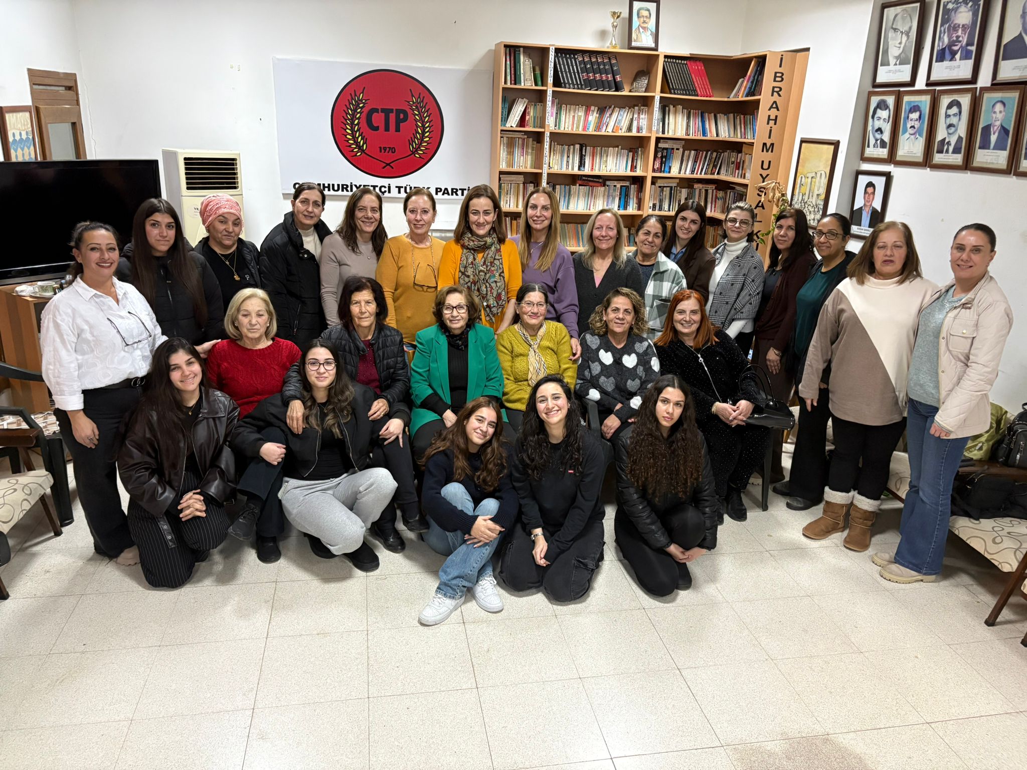 Ekonomik kriz ve yoksullaşmaya karşı kadınlar toplantısı Güzelyurt’ta gerçekleşti