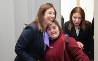 “Tekeş çoraplarımızı giydik”