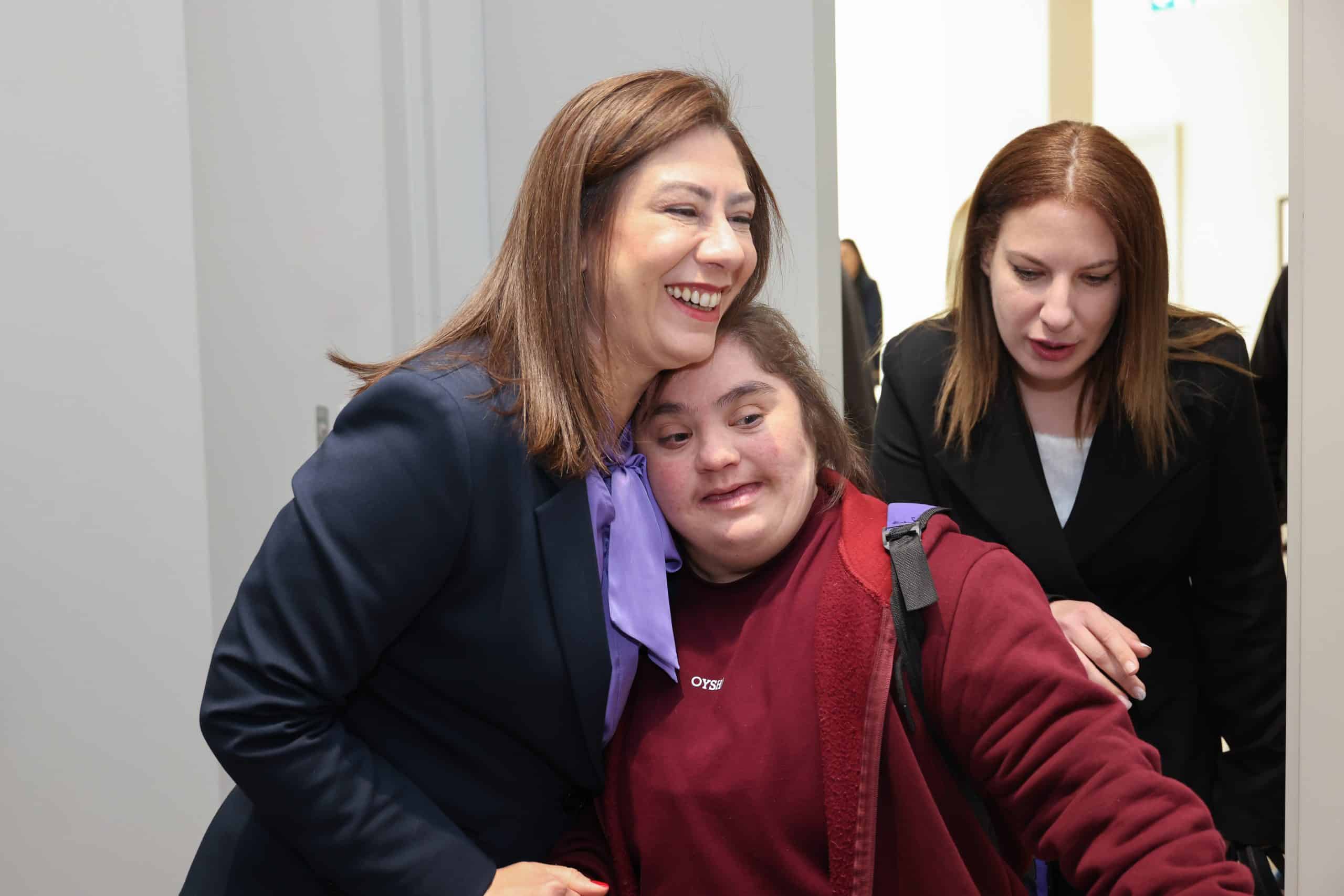 “Tekeş çoraplarımızı giydik”