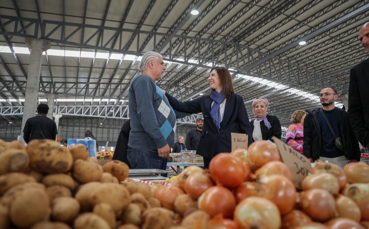  CTP Genel Başkanı Sıla Usar İncirli İskele’de esnafla buluştu