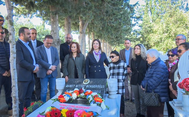  Ahmet Mithat Berberoğlu, 24’üncü ölüm yıldönümünde anıldı