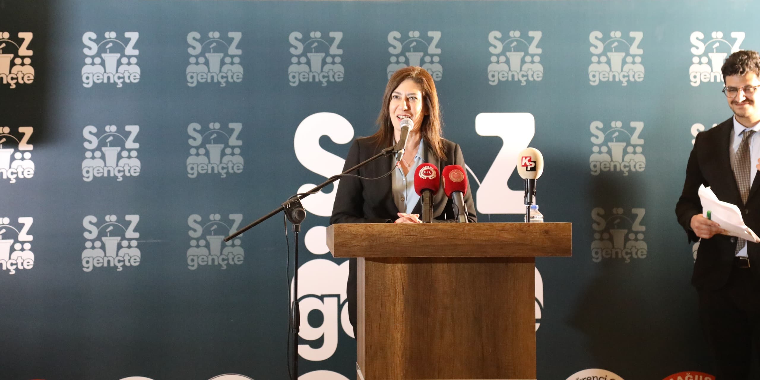 “Gençler için özgür, eşit ve adil bir ülke yaratmak toplumsal sorumluluğumuzdur”
