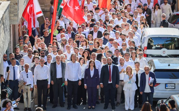  CTP’den yüzlerce kişiyle iktidar yürüyüşü;